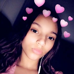 Meet your Posher, Holli